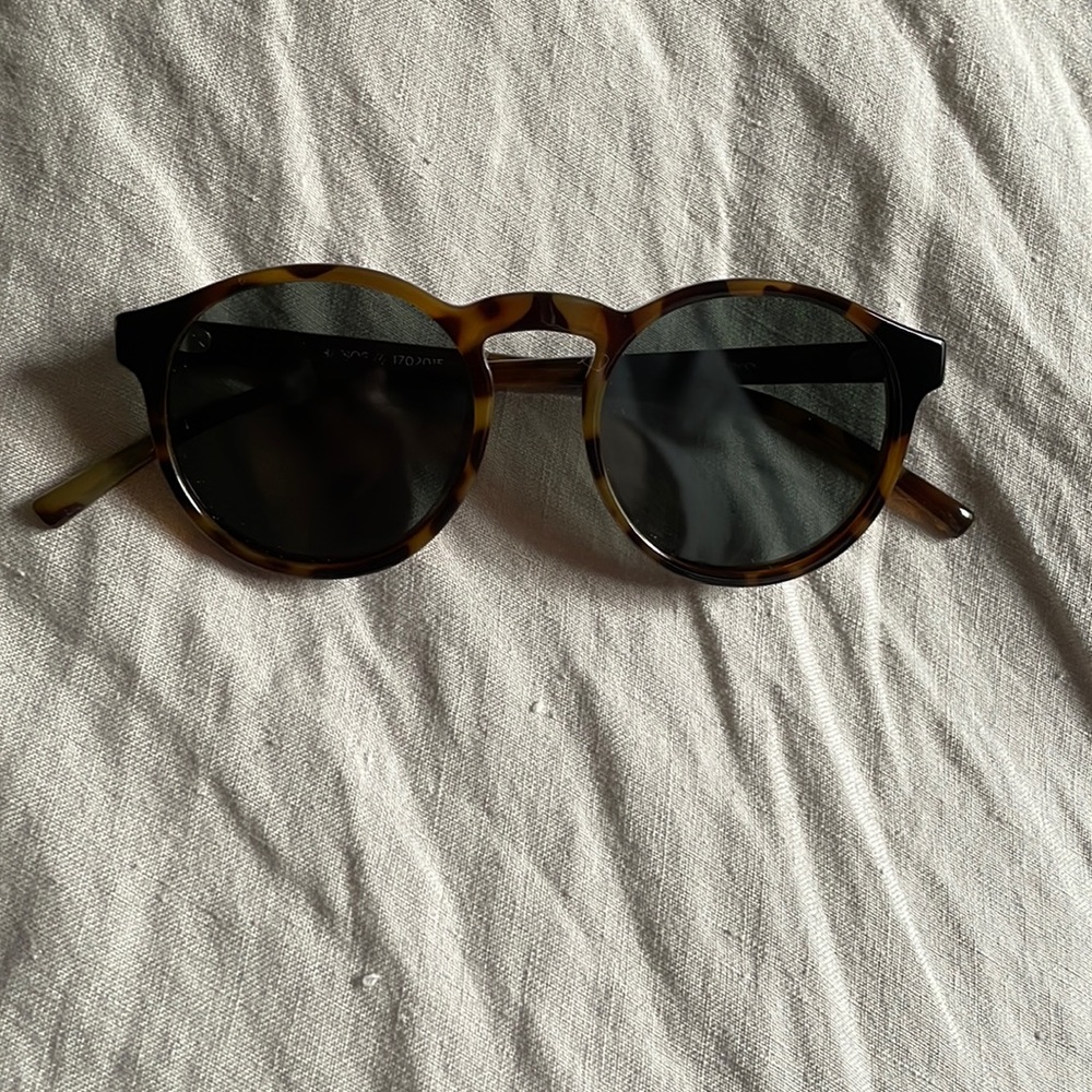 Le Specs sunglasses
